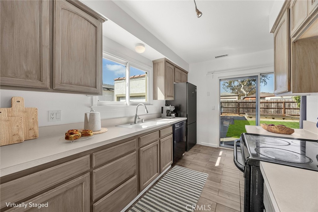 3439 California Avenue Property Photo 12