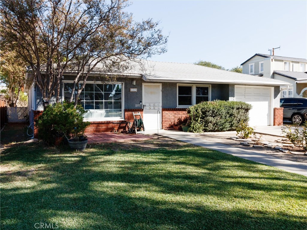 1227 Grove Property Photo 1