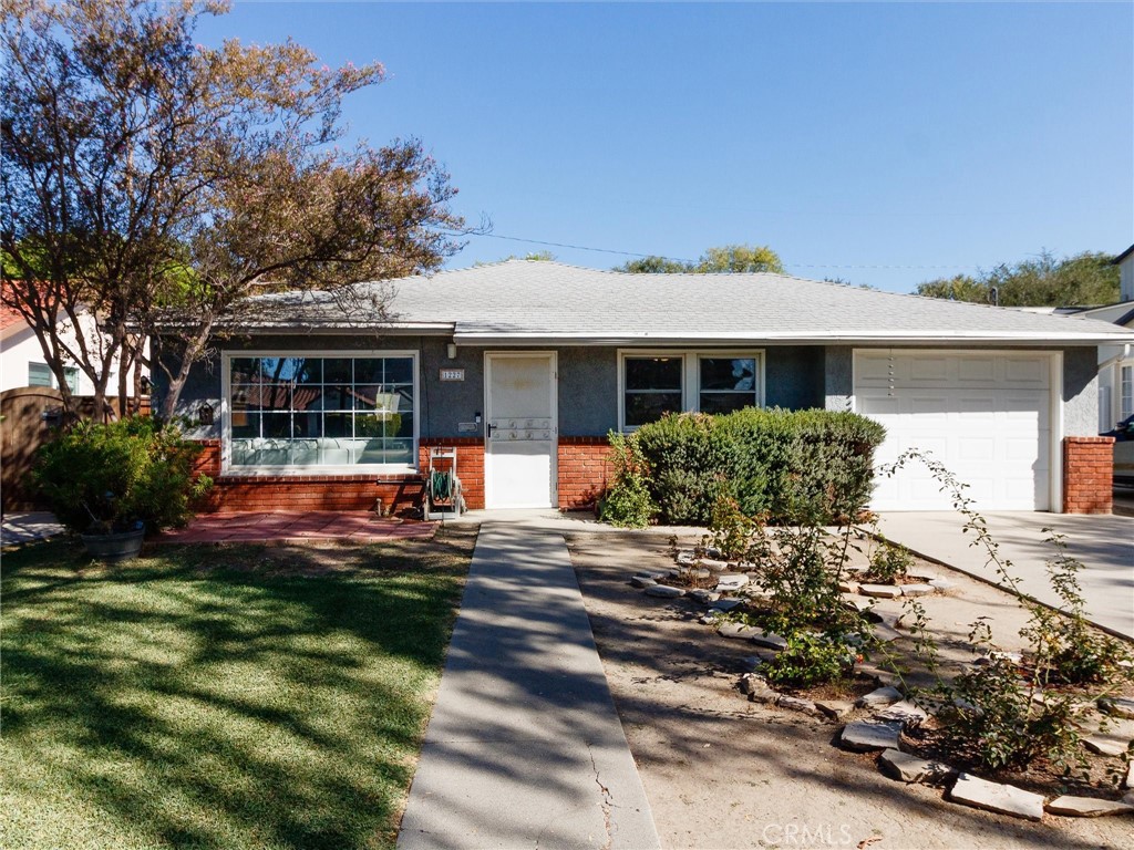 1227 Grove Property Photo 2