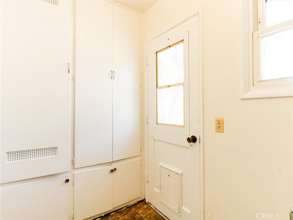 1227 Grove Property Photo 21