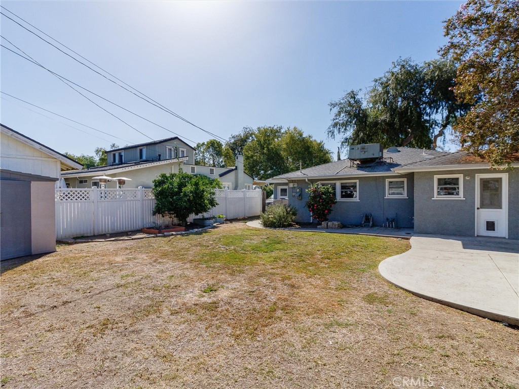 1227 Grove Property Photo 24