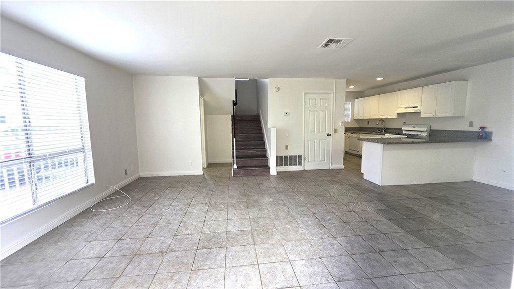 6512 Fullerton Ave #a Property Photo 2