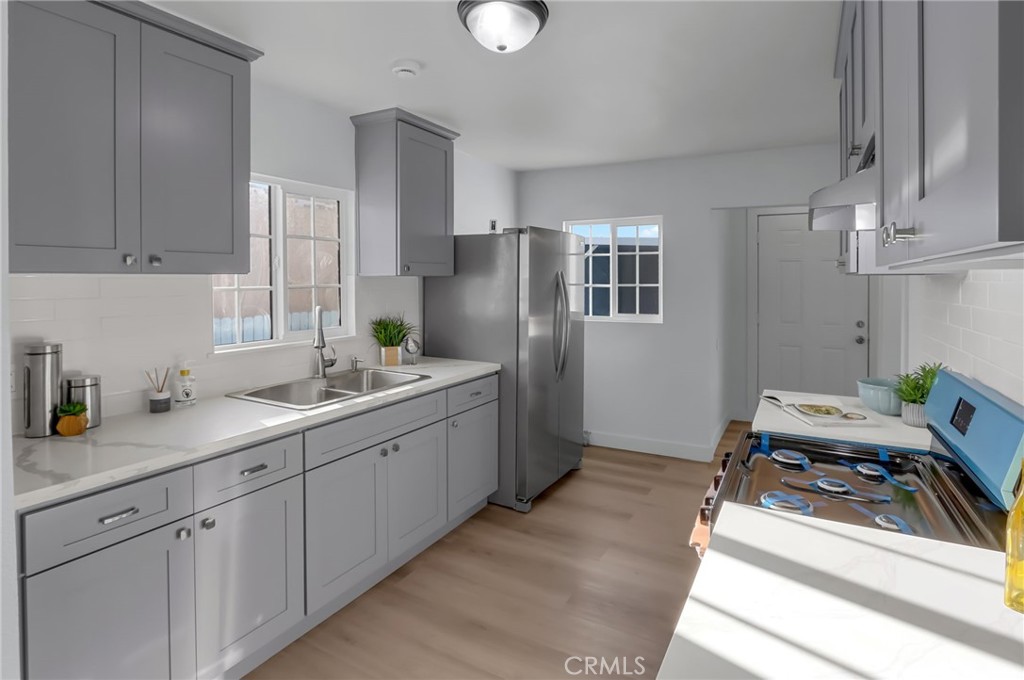 1612 W 71st Street Property Photo 26