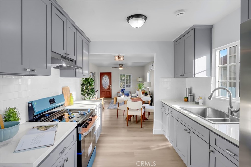 1612 W 71st Street Property Photo 32