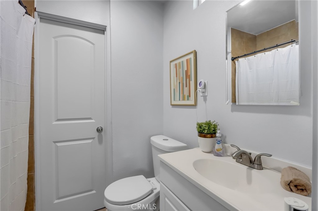 1612 W 71st Street Property Photo 37