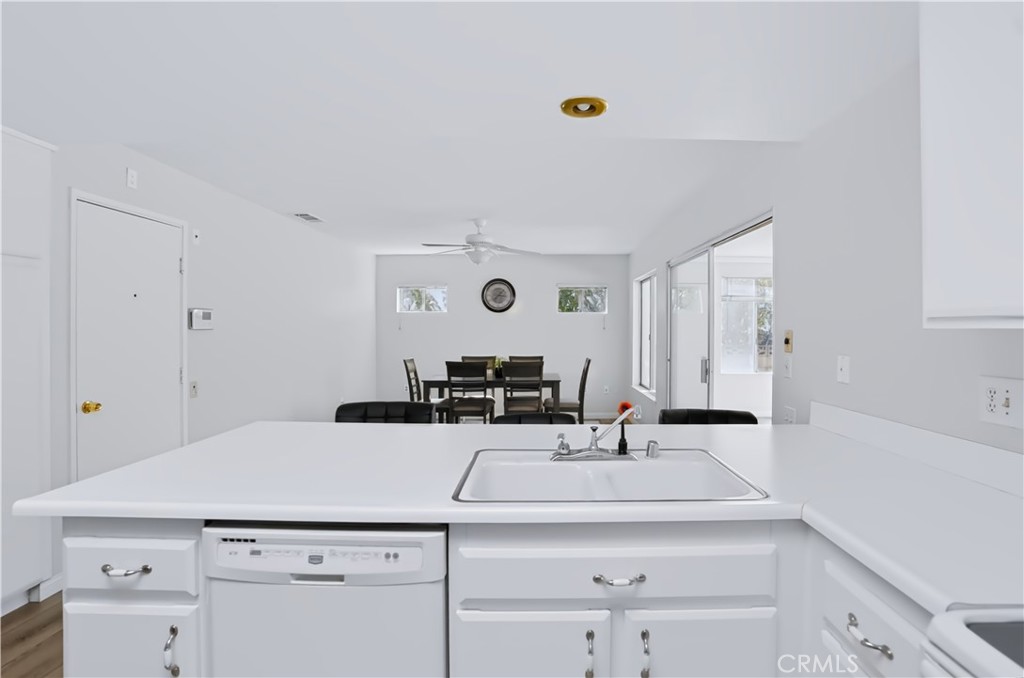 27383 Embassy Property Photo 32