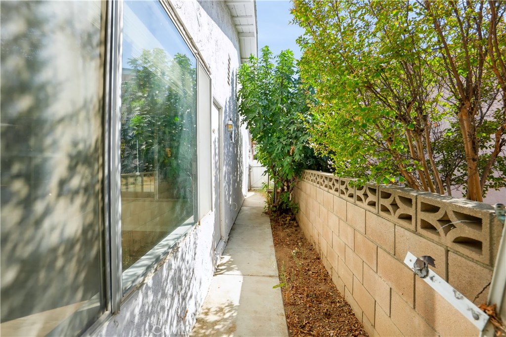 27383 Embassy Property Photo 38