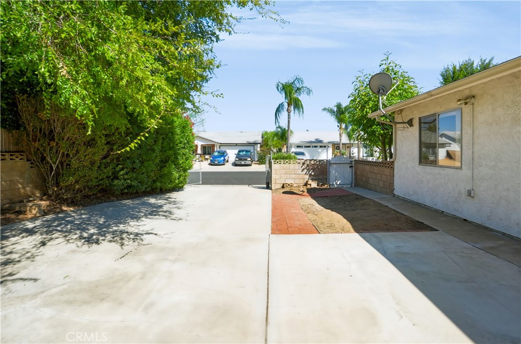 27383 Embassy Property Photo 40