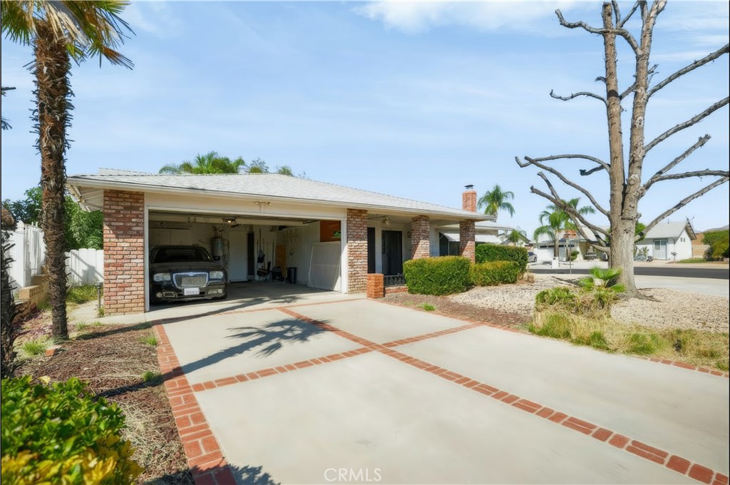 27383 Embassy Property Photo 44