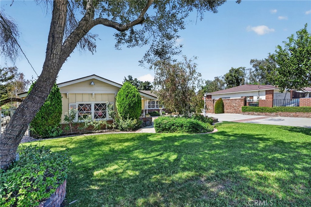 10248 Redwood Avenue Property Photo 3