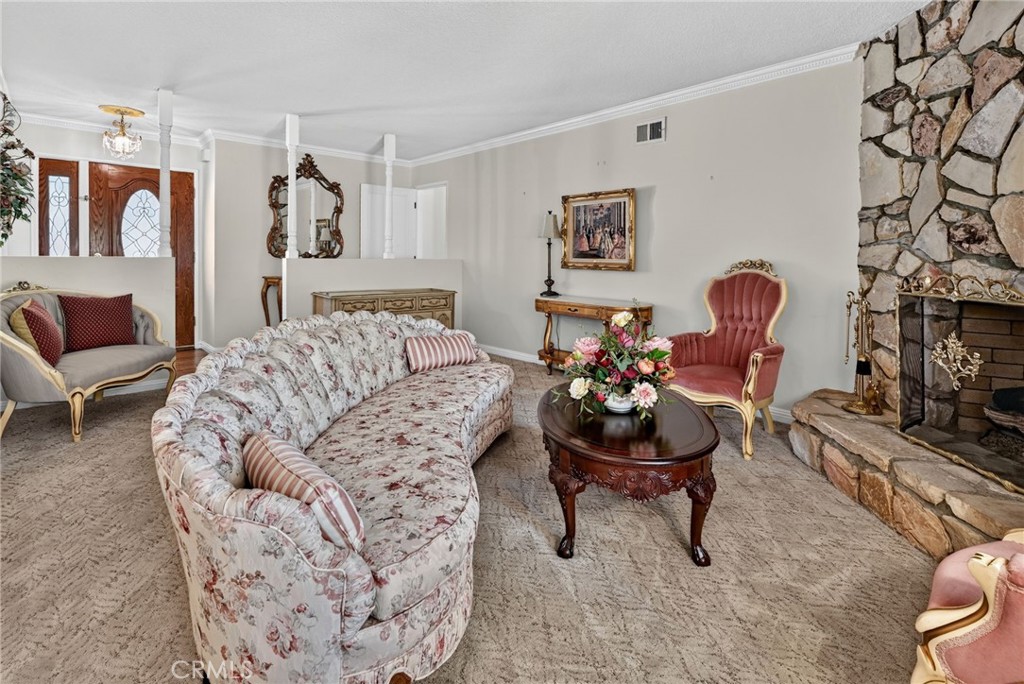 10248 Redwood Avenue Property Photo 9