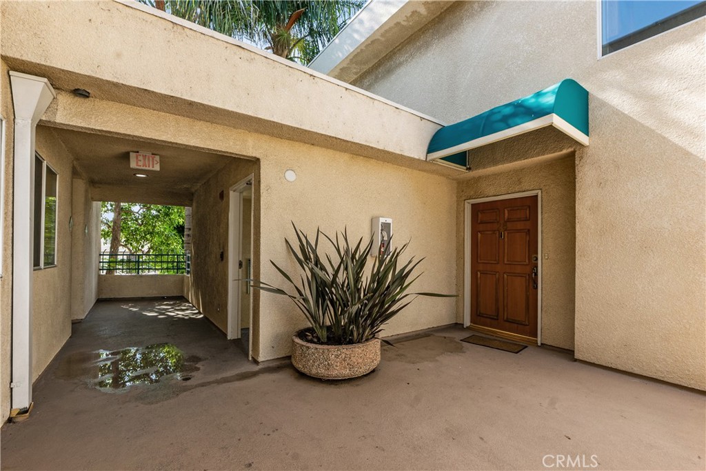 2222 S Mesa Property Photo 1