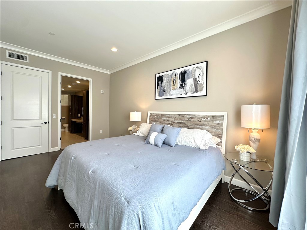 342 Myrtle 201 Property Photo 23