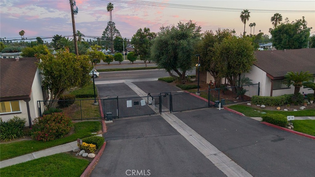 2011 W Katella Avenue 11 Property Photo 40
