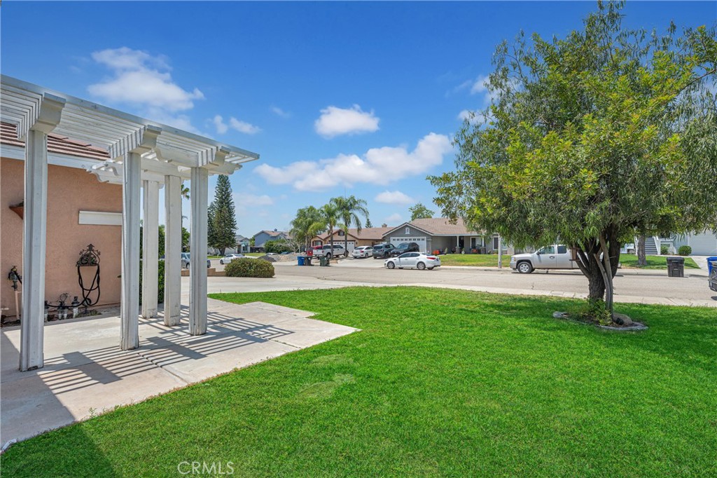 7581 Stoney Creek Drive Property Photo 2