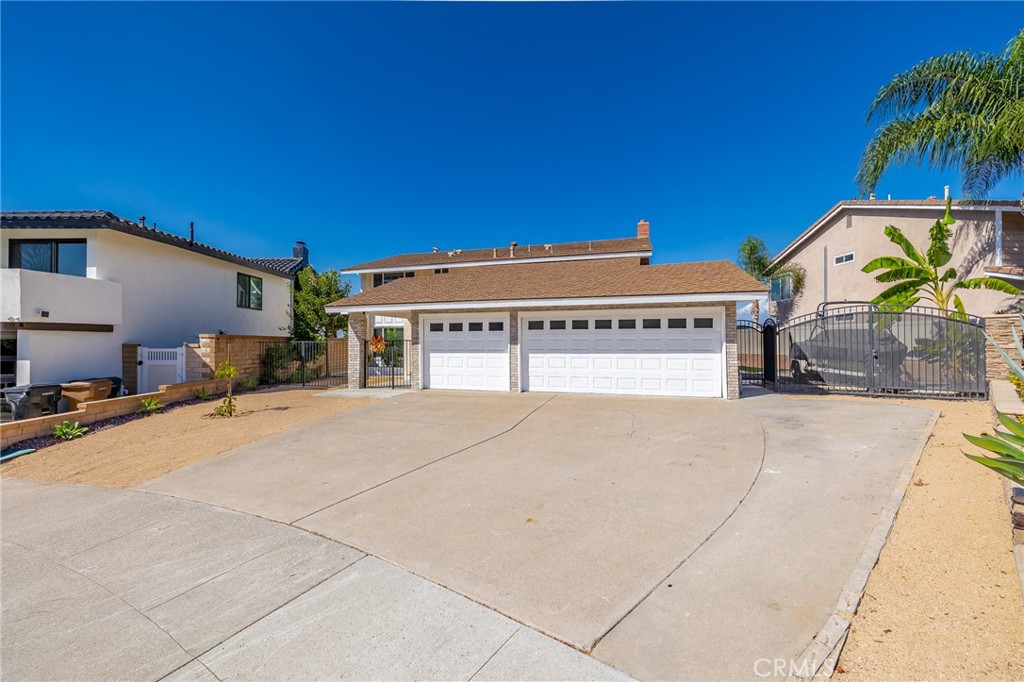 5217 E Rolling Hills Drive Property Photo 4