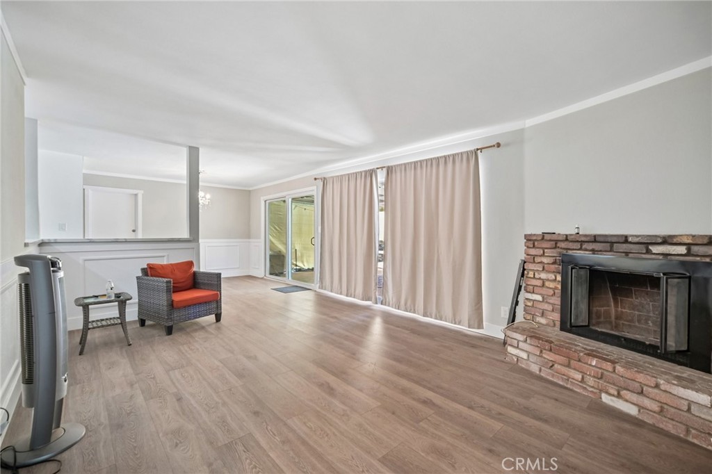1112 E Avenue J4 Property Photo 3