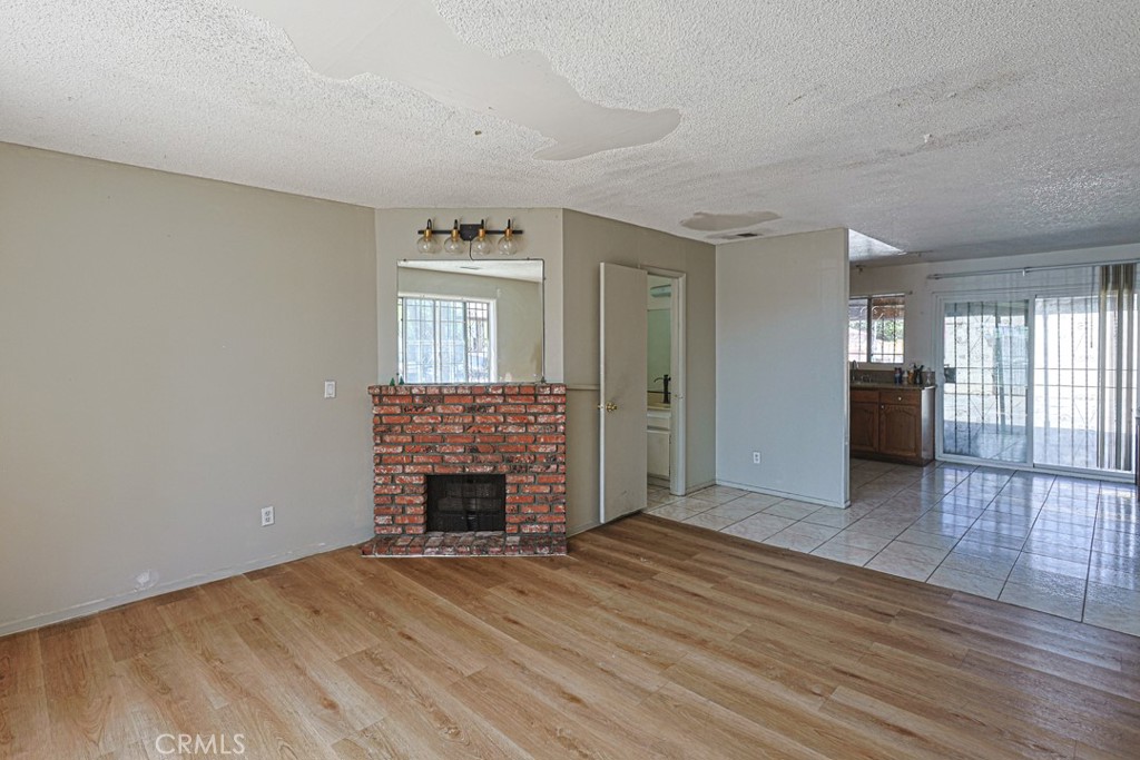 1019 E 21st Property Photo 7