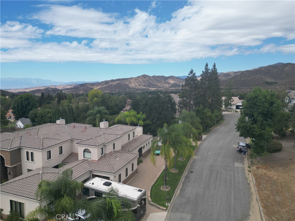 13581 Pineridge Court Property Photo 7