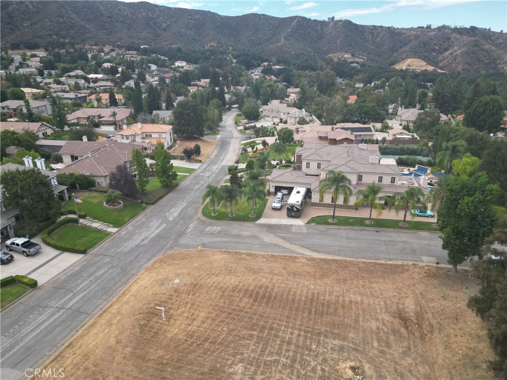 13581 Pineridge Court Property Photo 10
