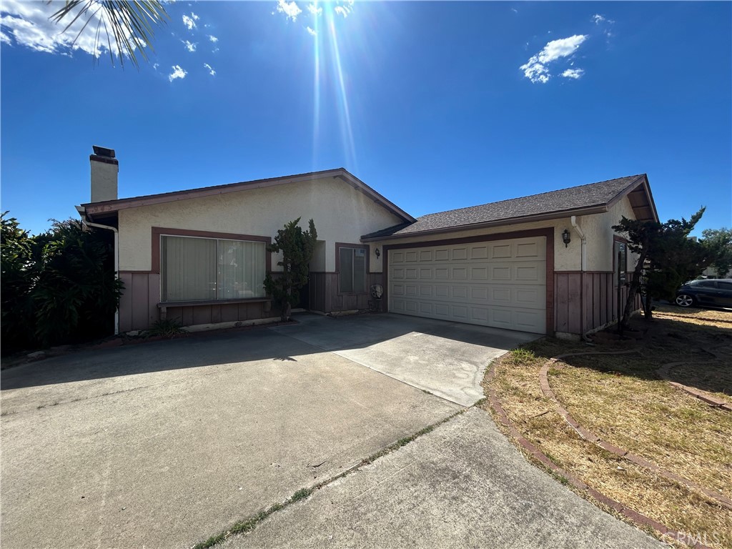 945 Sendero Property Photo 1