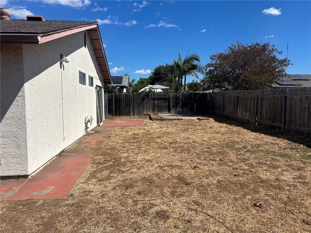 945 Sendero Property Photo 4