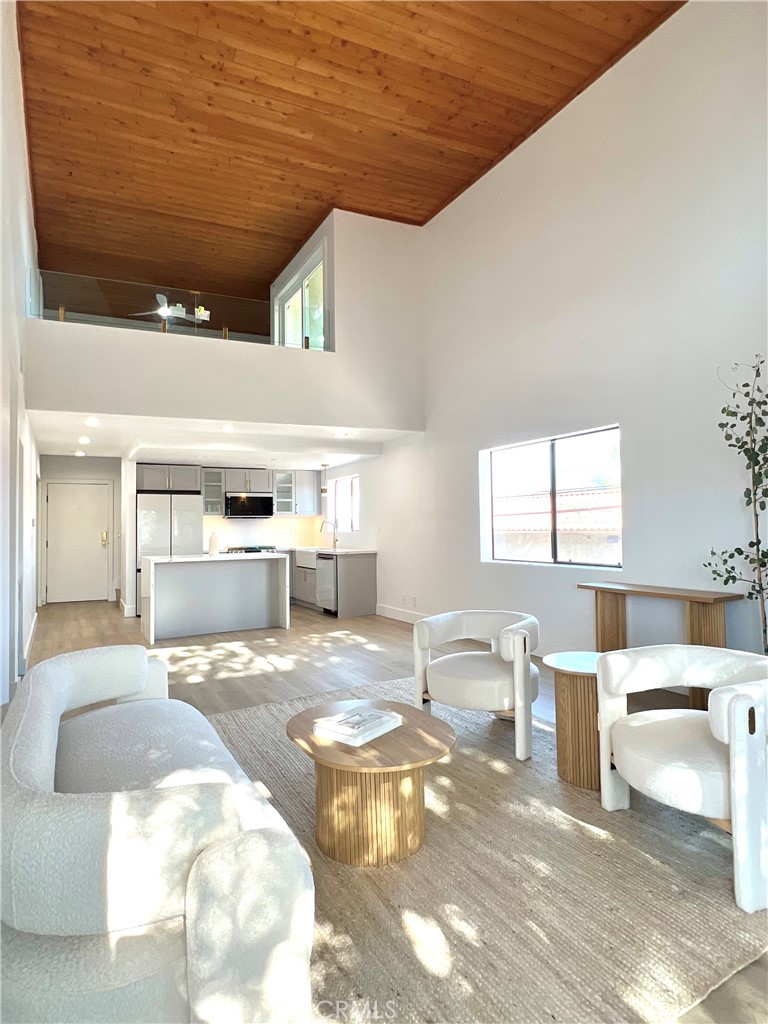 3988 Beethoven Street 7 Property Photo 4