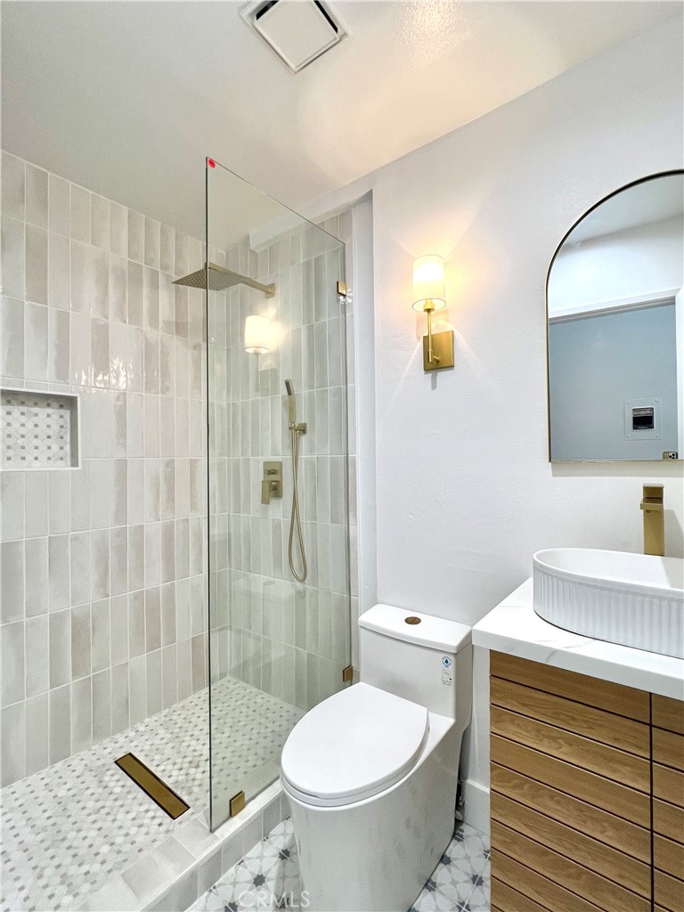 3988 Beethoven Street 7 Property Photo 14