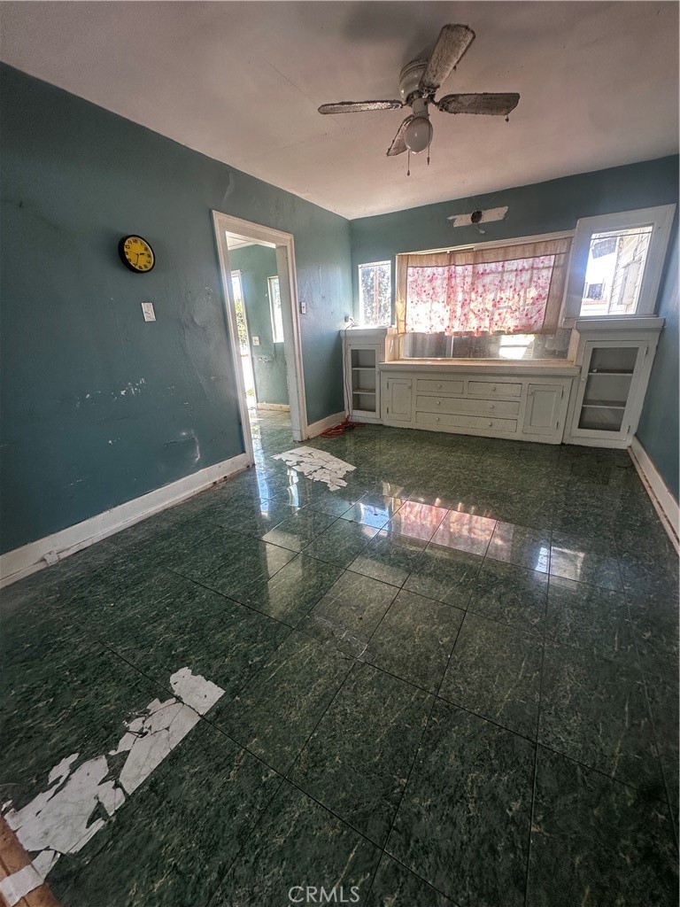 502 W Erna Property Photo 4