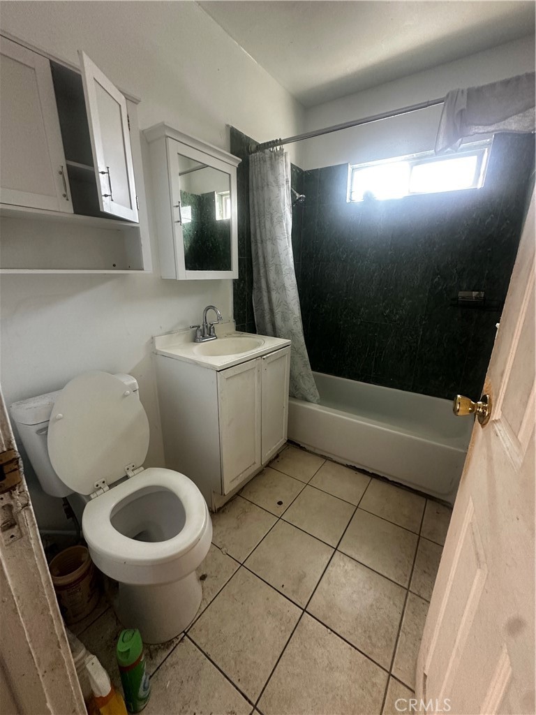 502 W Erna Property Photo 7