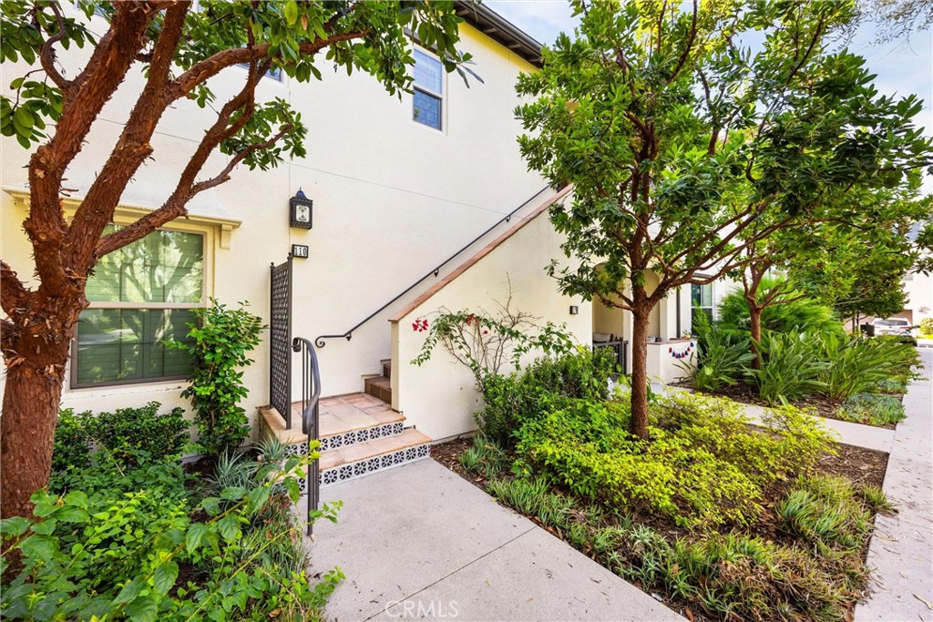 110 Coastal Garden Property Photo 3