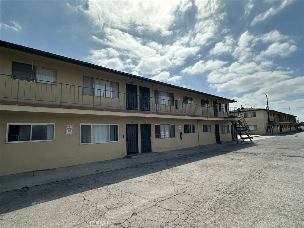 4861 Clara Street Property Photo 5