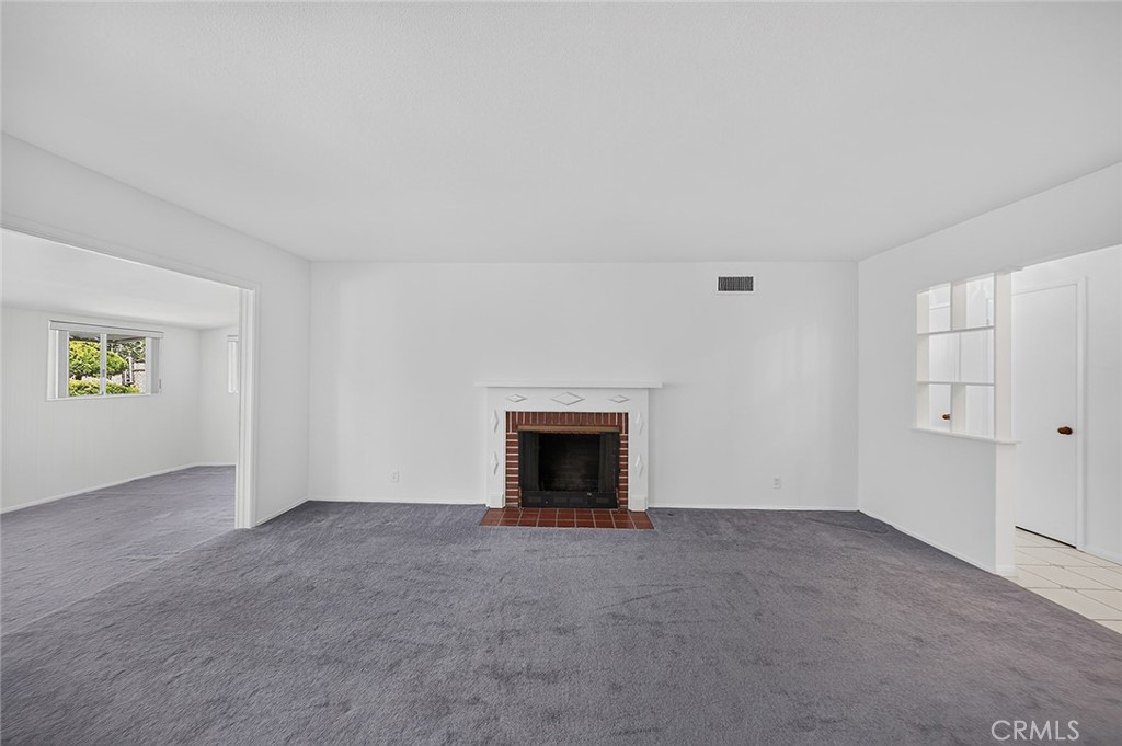 2471 Oakland Drive Property Photo 4