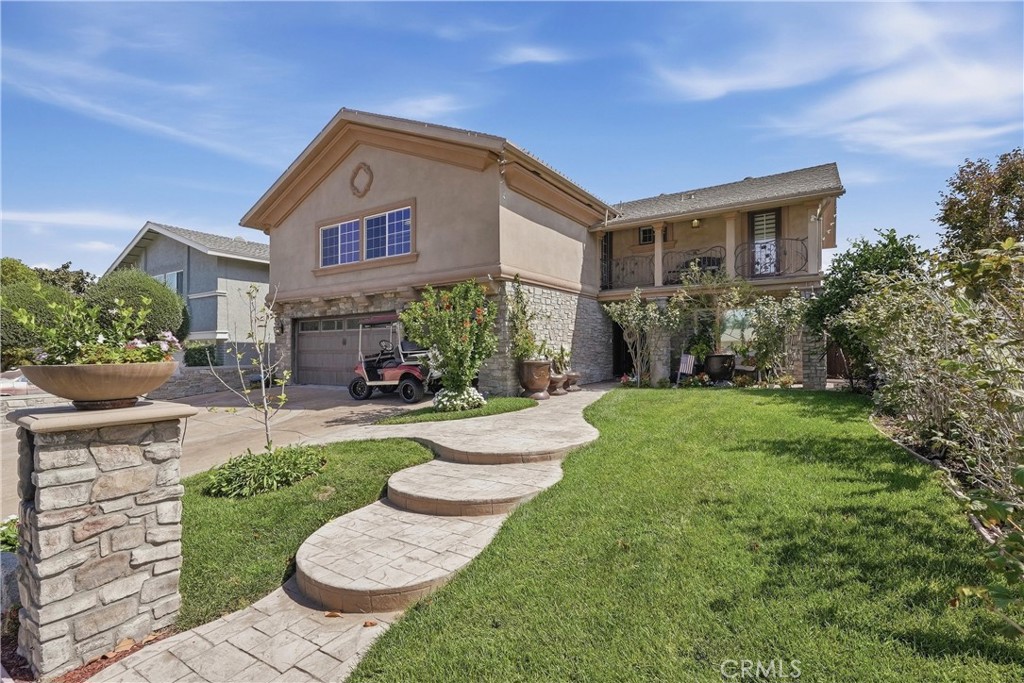 110 S Francisco Property Photo 2