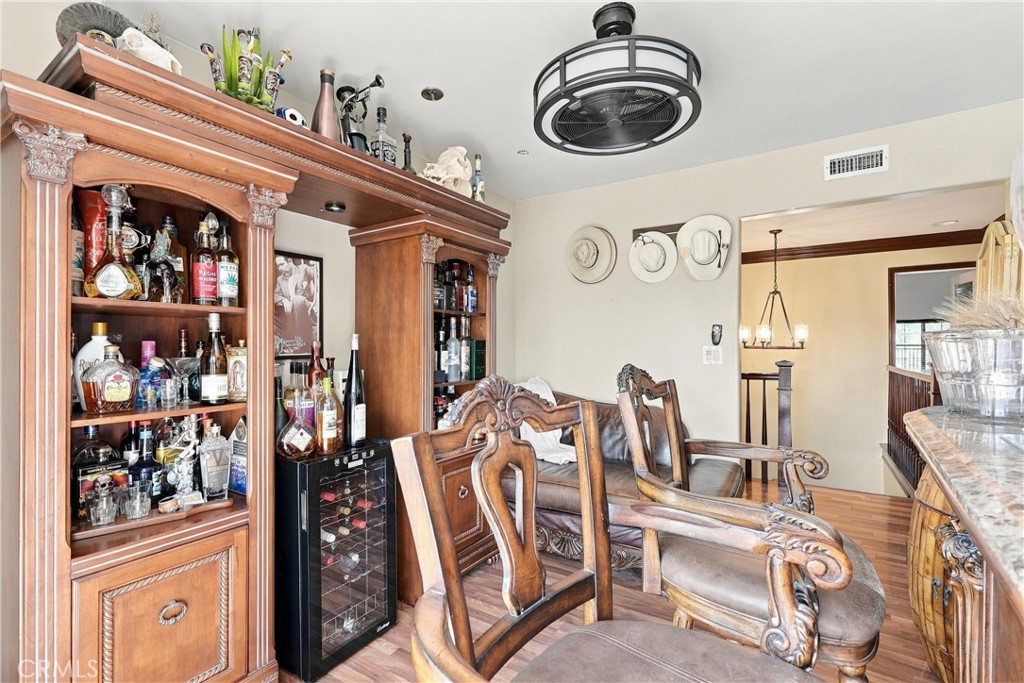 110 S Francisco Property Photo 17