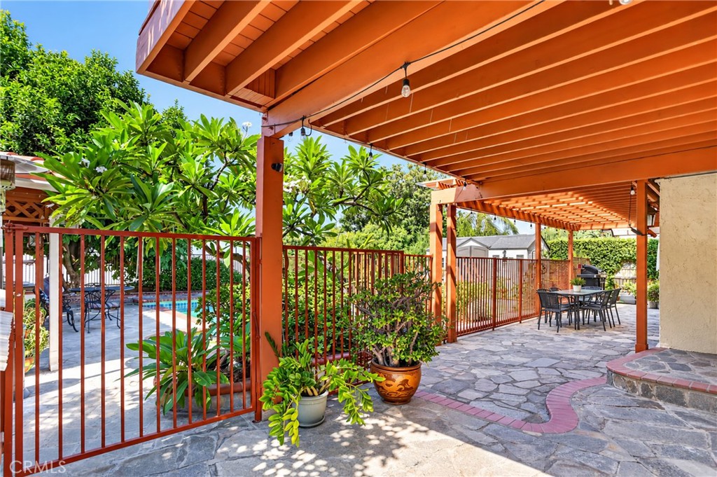 2641 Evelyn Property Photo 38