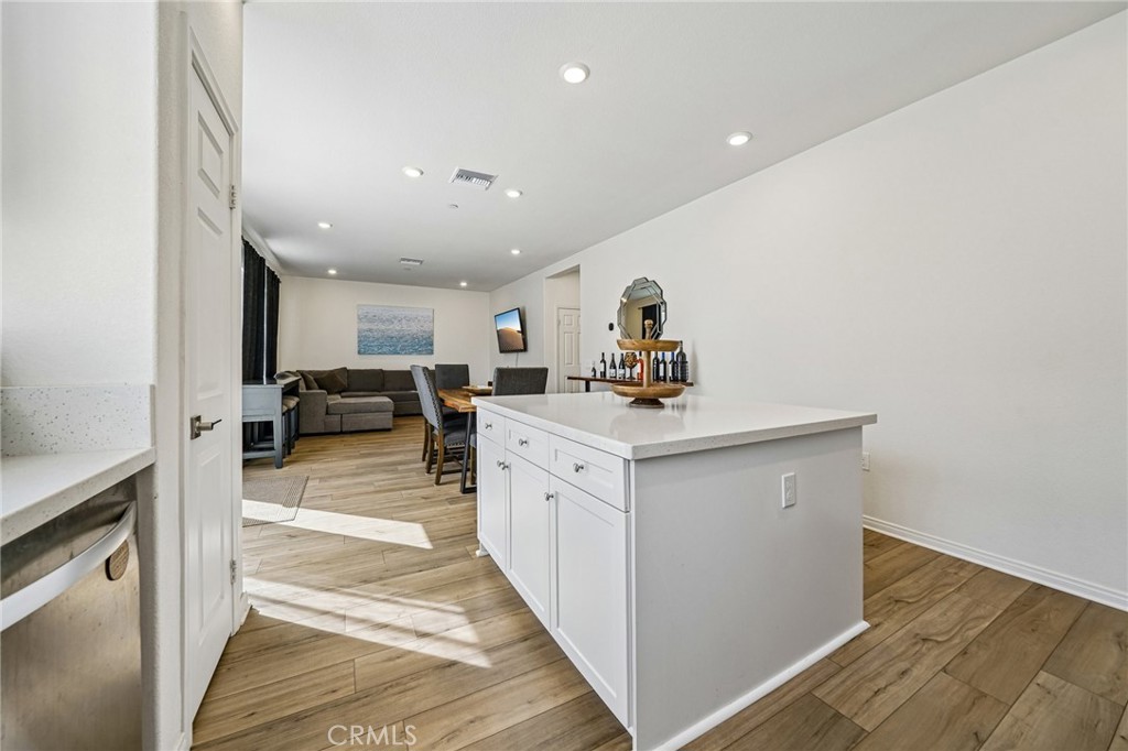 4646 Florence Property Photo 22