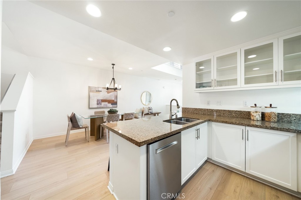 615 Rockefeller Property Photo 13