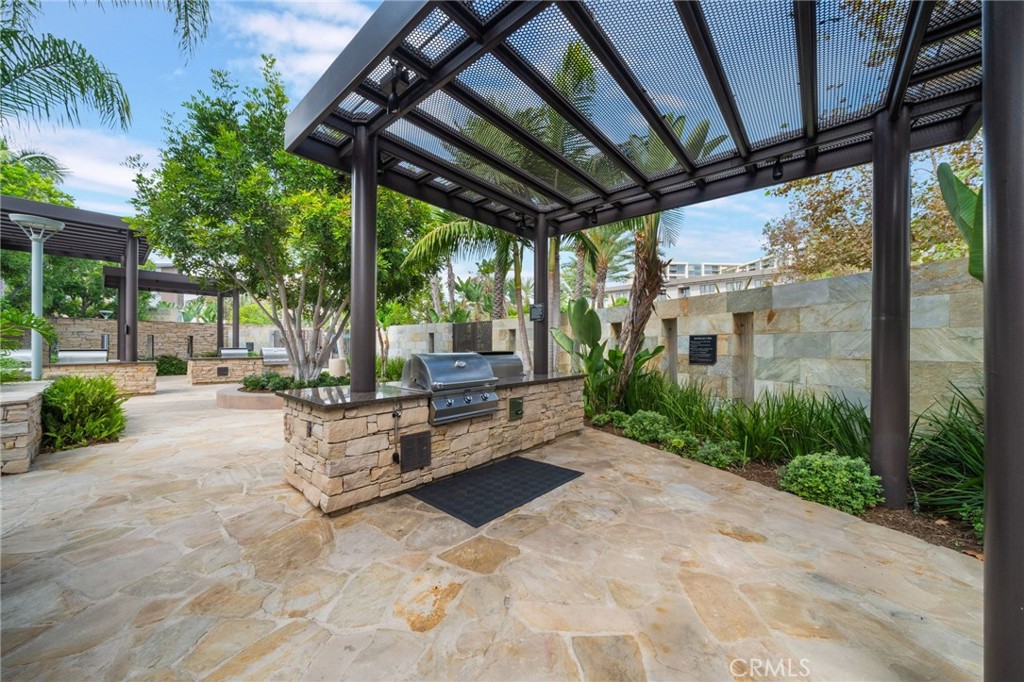 615 Rockefeller Property Photo 41
