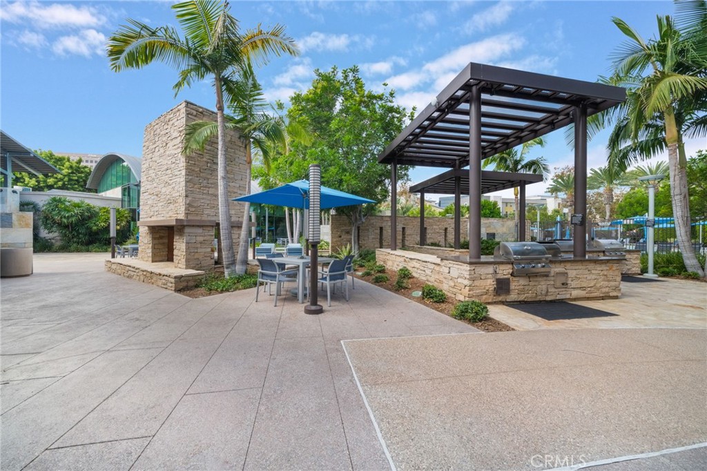 615 Rockefeller Property Photo 42