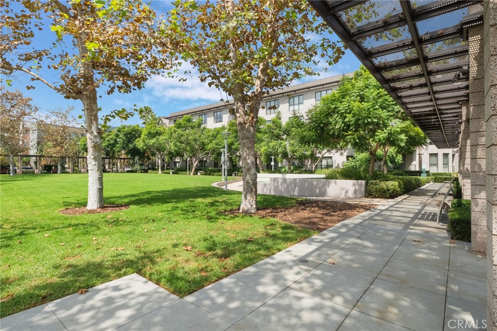 615 Rockefeller Property Photo 43