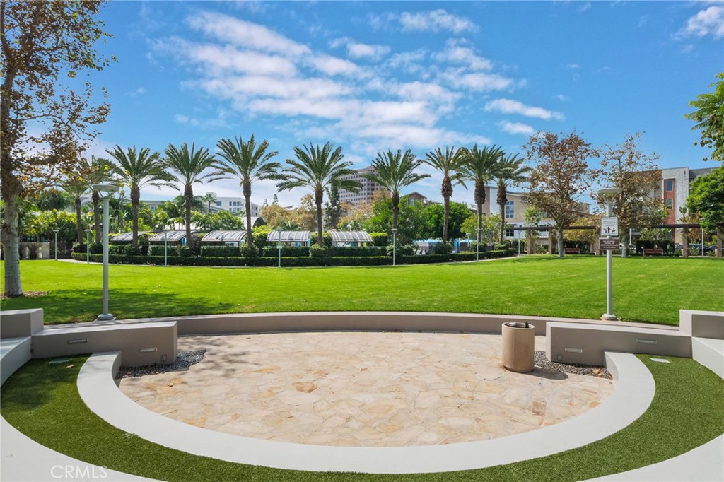 615 Rockefeller Property Photo 44