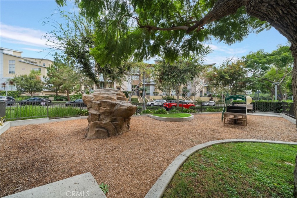 615 Rockefeller Property Photo 46