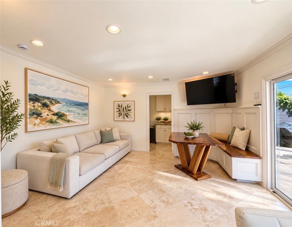 10062 Cynthia Property Photo 6