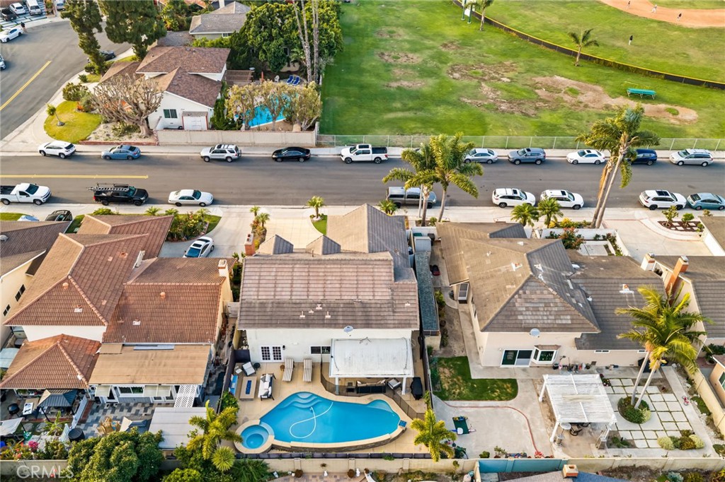 10062 Cynthia Property Photo 32