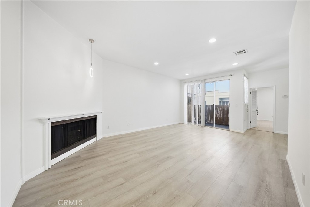 400 S La Fayette Park Pl #314 Property Photo 5