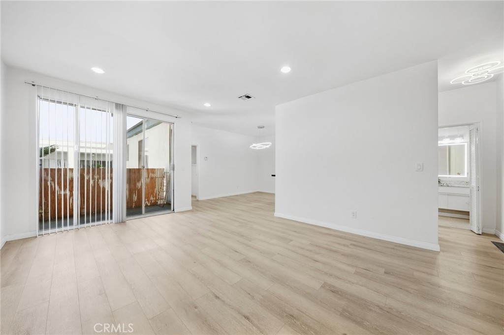 400 S La Fayette Park Pl #314 Property Photo 8