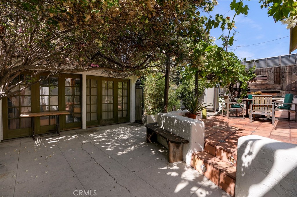 1705 S Genesee Property Photo 35