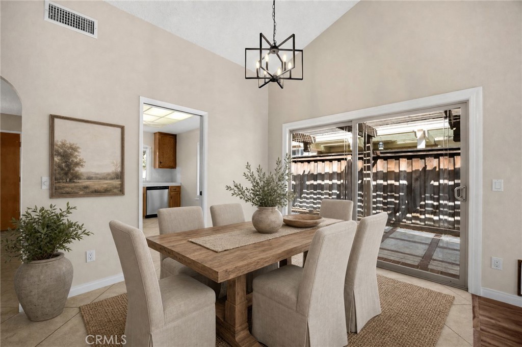 518 Massachusetts Property Photo 3