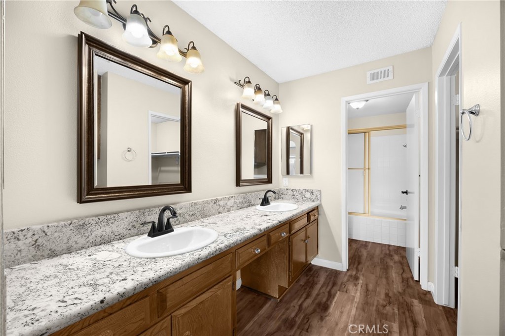 518 Massachusetts Property Photo 18